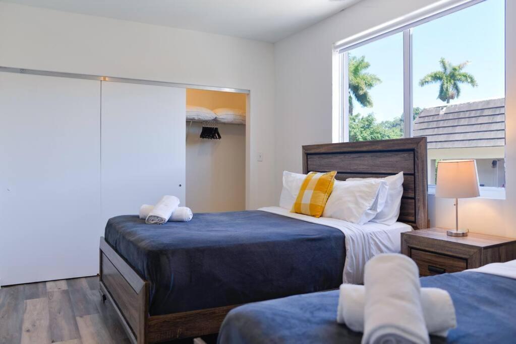 Awesome Townhouse 15 Minutes From The Beach Miami Exterior foto