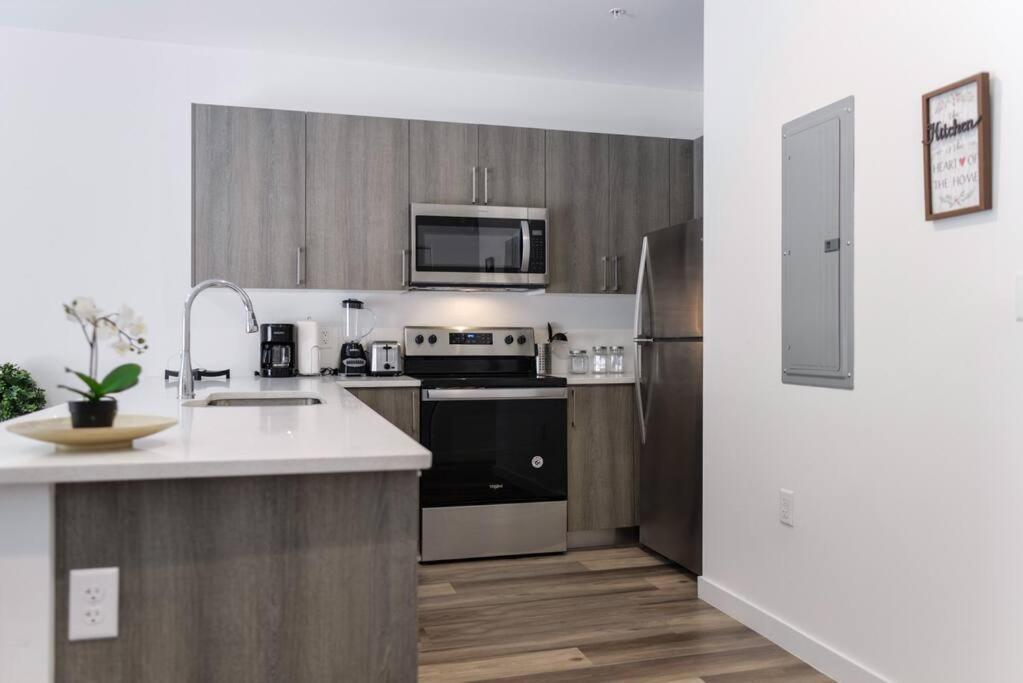 Awesome Townhouse 15 Minutes From The Beach Miami Exterior foto