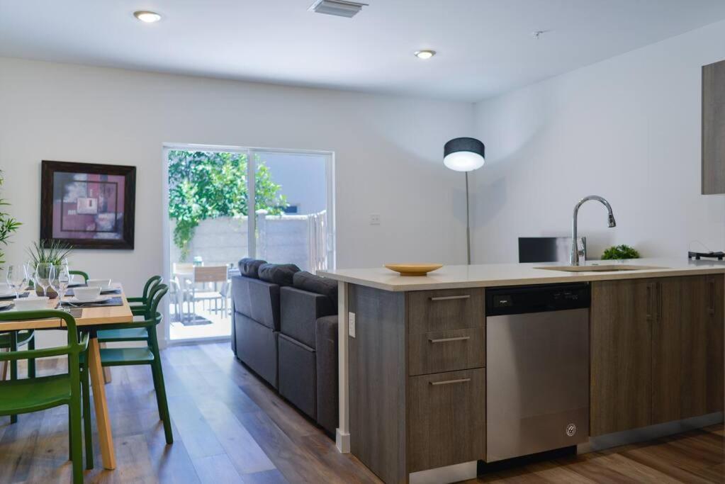 Awesome Townhouse 15 Minutes From The Beach Miami Exterior foto